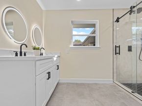 5530 Redstart Street, Houston TX 77096