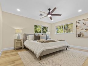 5530 Redstart Street, Houston TX 77096