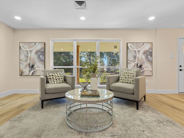 5530 Redstart Street, Houston TX 77096