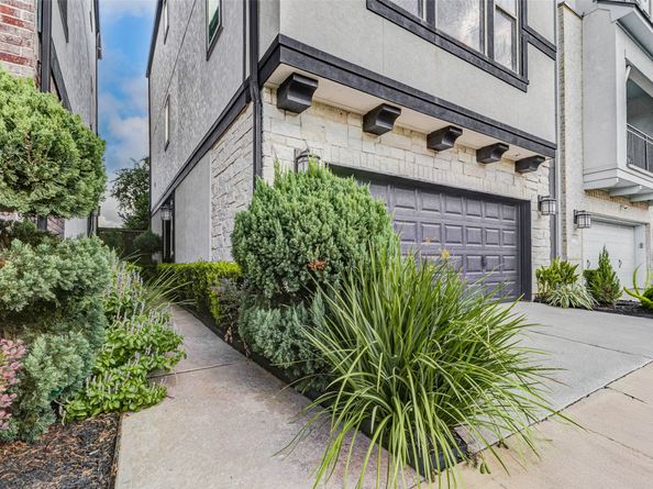 11932 Stirling Row Lane, Houston TX 77082