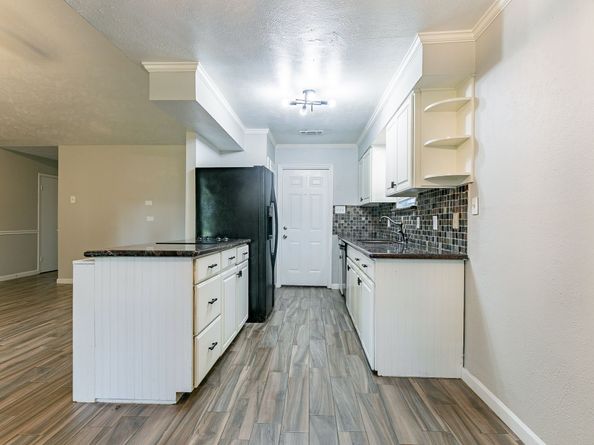 11419 Hillcroft Street, Houston TX 77035