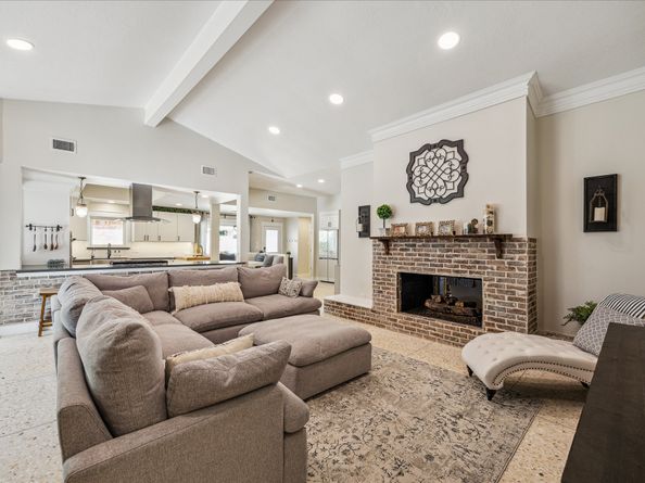 9719 Atwell Drive, Houston TX 77096
