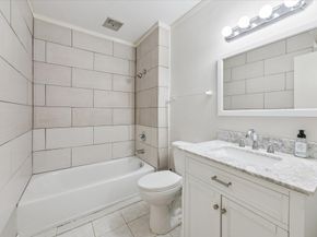 2700 Bellefontaine Street B12, Houston TX 77025