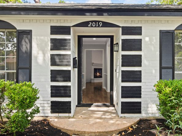 2019 Shadow Bend Drive, Houston TX 77043