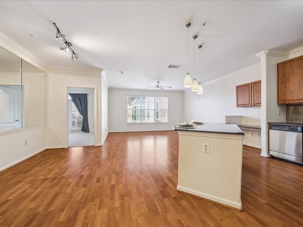 1711 Old Spanish Trail 448, Houston TX 77054