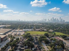 1001 Elliston Street, Houston TX 77023