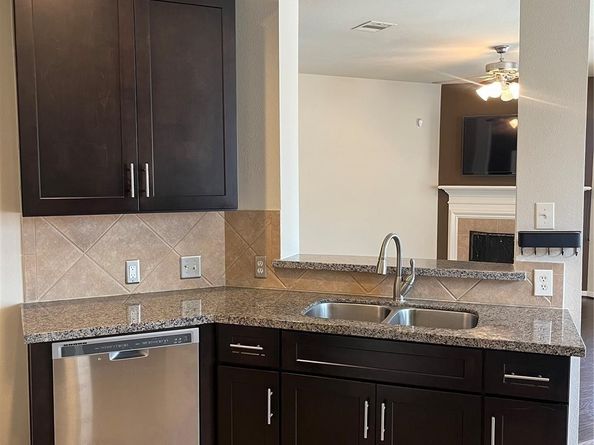 8855 Distant Woods Drive, Houston TX 77095