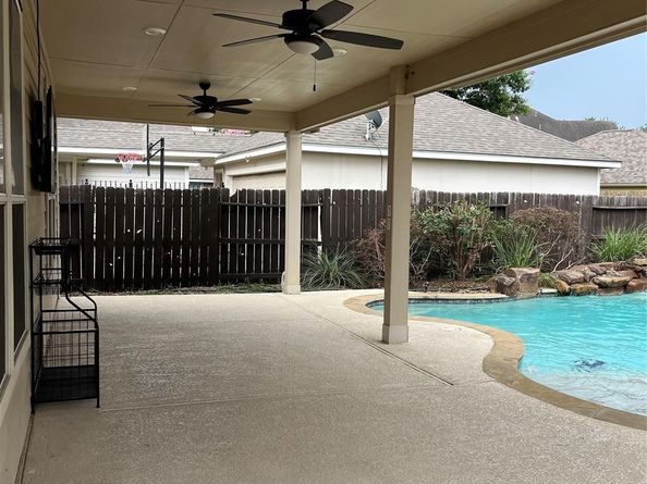 8855 Distant Woods Drive, Houston TX 77095