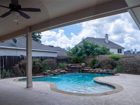 8855 Distant Woods Drive, Houston TX 77095