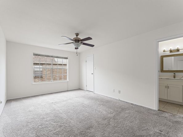 7643 Cambridge Street 7643, Houston TX 77054