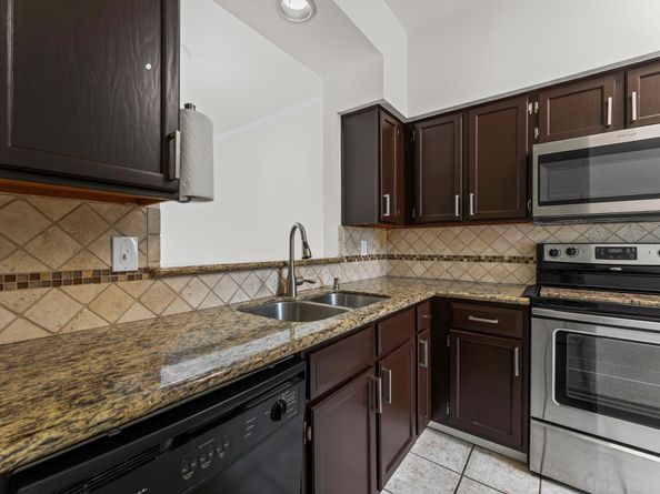 7643 Cambridge Street 7643, Houston TX 77054