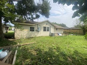 5854 Heron Drive, Houston TX 77033