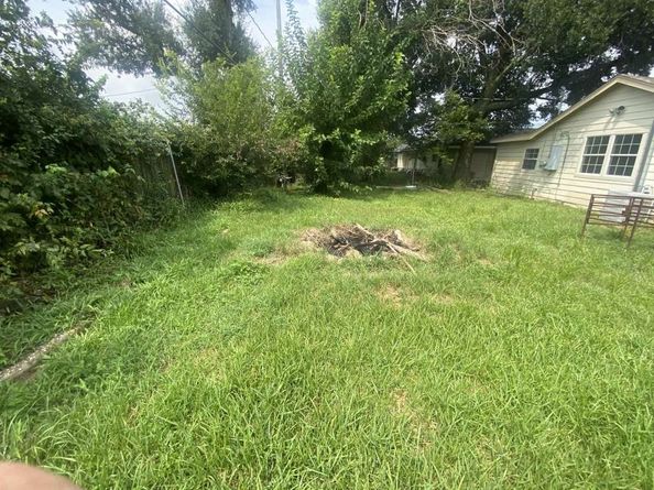 5854 Heron Drive, Houston TX 77033