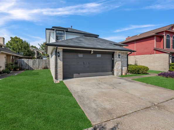 8711 Wild Basin Drive, Houston TX 77088