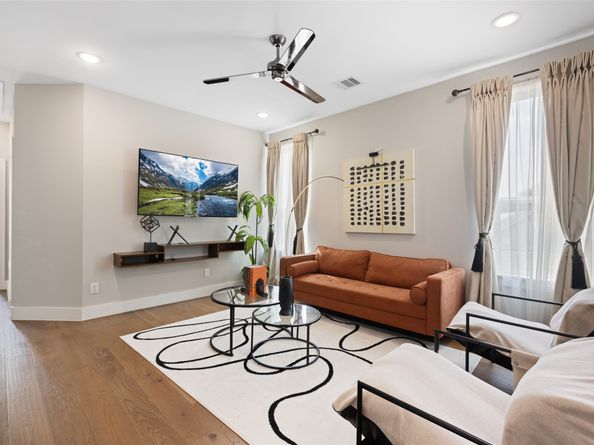 7033 Avenue L, Houston TX 77011