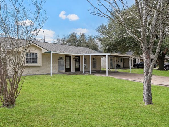 522 Hollyvale Drive, Houston TX 77060
