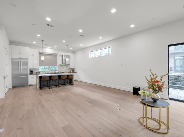 3207 Revere Street, Houston TX 77098