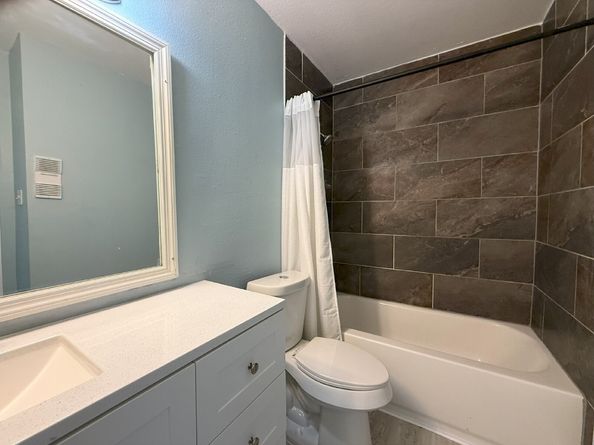 8523 Hearth Drive 35, Houston TX 77054
