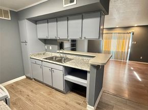 12905 Woodforest Boulevard 701, Houston TX 77015