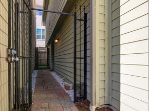 5976 Kansas Street, Houston TX 77007