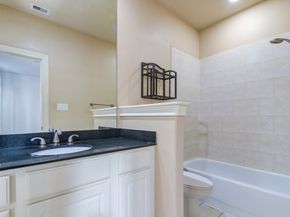5976 Kansas Street, Houston TX 77007