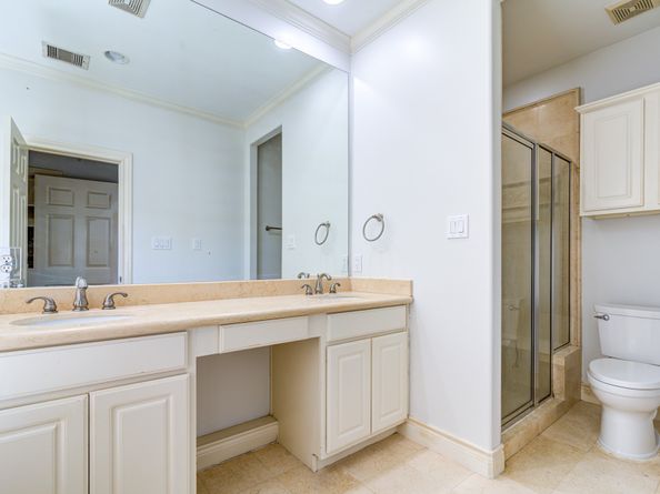 5976 Kansas Street, Houston TX 77007