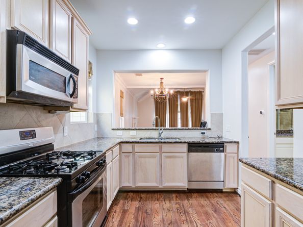 5976 Kansas Street, Houston TX 77007