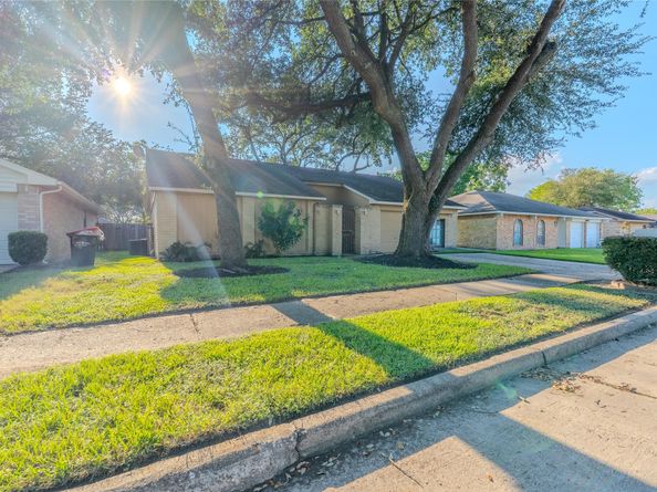 11707 Steamboat Springs Drive, Houston TX 77067