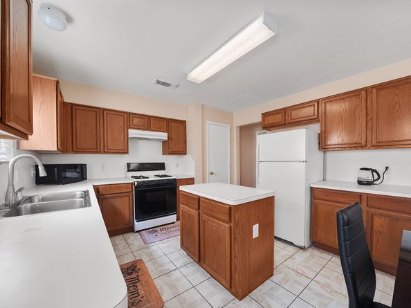 11831 Lelda Lane, Houston TX 77071