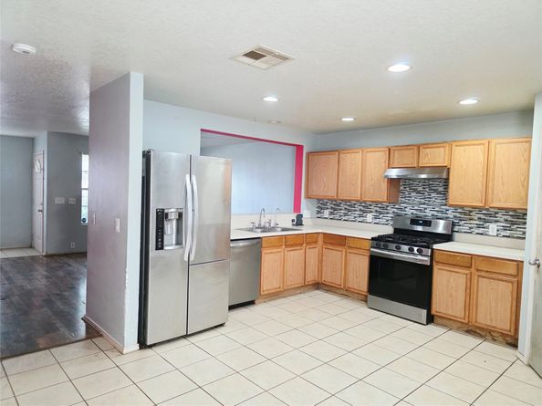 811 Grand Plains Drive, Houston TX 77090