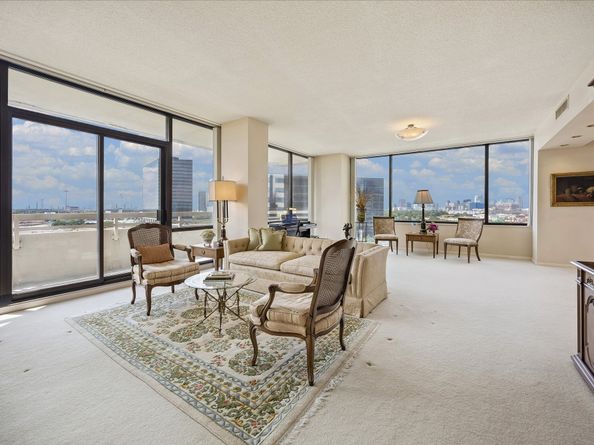 15 Greenway Plaza 9F, Houston TX 77046
