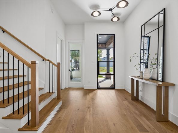 335 Harvard Street, Houston TX 77007