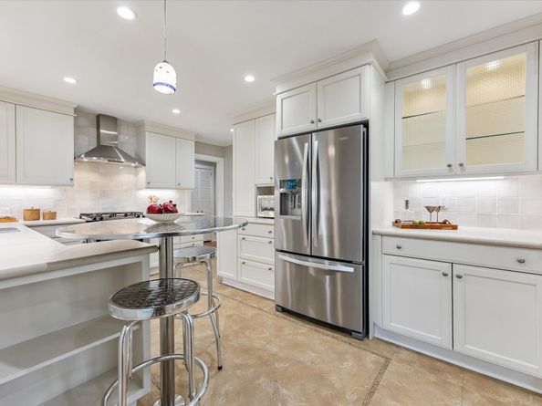 826 T C Jester Boulevard, Houston TX 77008