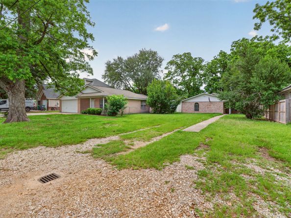418 Texas Street, Tomball TX 77375