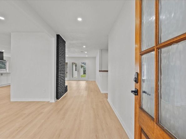 5762 Birdwood Road, Houston TX 77096