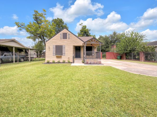 1103 Beckman Street, Houston TX 77076