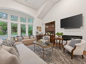 22 Frontenac Way, The Woodlands TX 77382