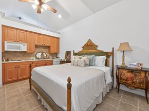 22 Frontenac Way, The Woodlands TX 77382