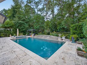 22 Frontenac Way, The Woodlands TX 77382