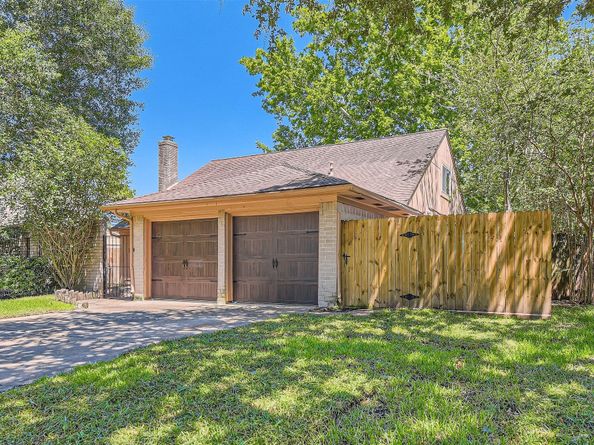 6715 La Sombra Drive, Houston TX 77083