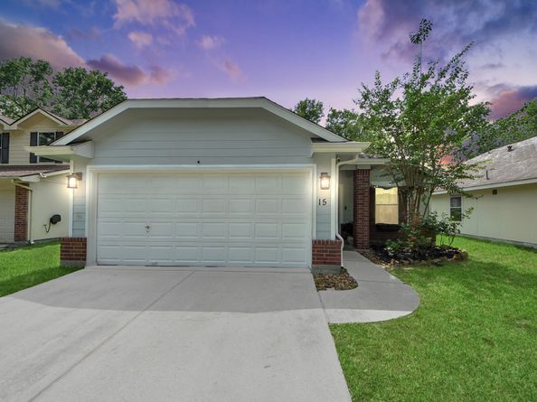 15 Bark Bend Place, The Woodlands TX 77385