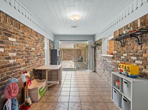 4903 Heatherglen Drive, Houston TX 77096