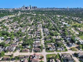 1202 Walton Street, Houston TX 77009