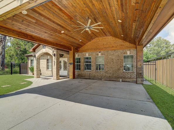 8701 Lawnridge Street, Houston TX 77016