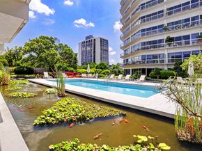 5050 Woodway Drive 2F, Houston TX 77056