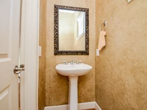222 Knox Street F, Houston TX 77007