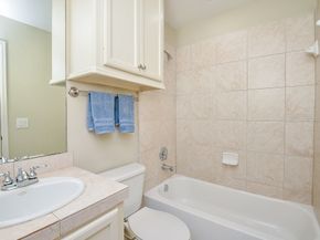 222 Knox Street F, Houston TX 77007