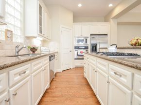 222 Knox Street F, Houston TX 77007