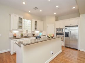 222 Knox Street F, Houston TX 77007