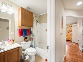 13600 Breton Ridge Street 25E, Houston TX 77070